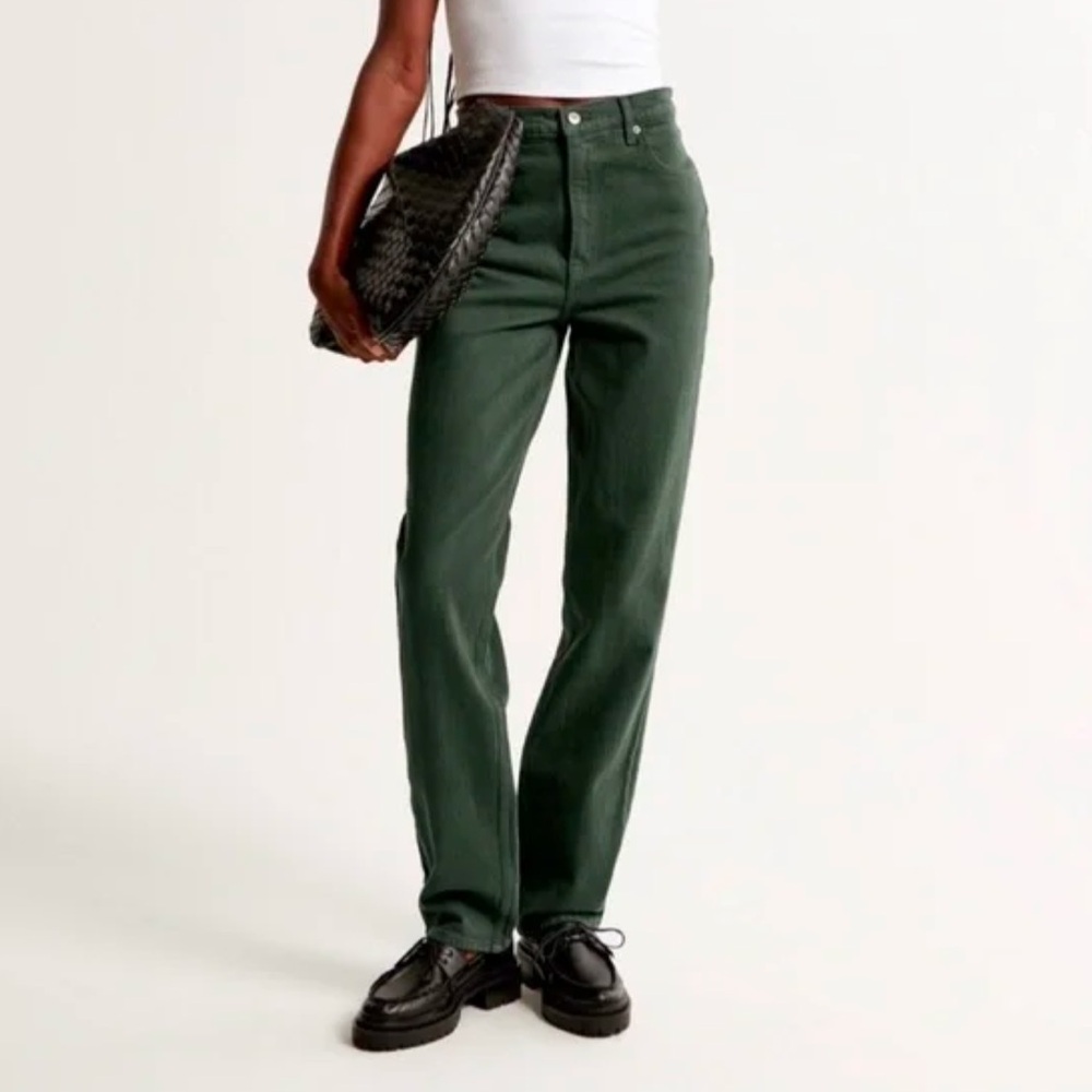 NWT Abercrombie ultra high rise 90s straight jeans- dark green